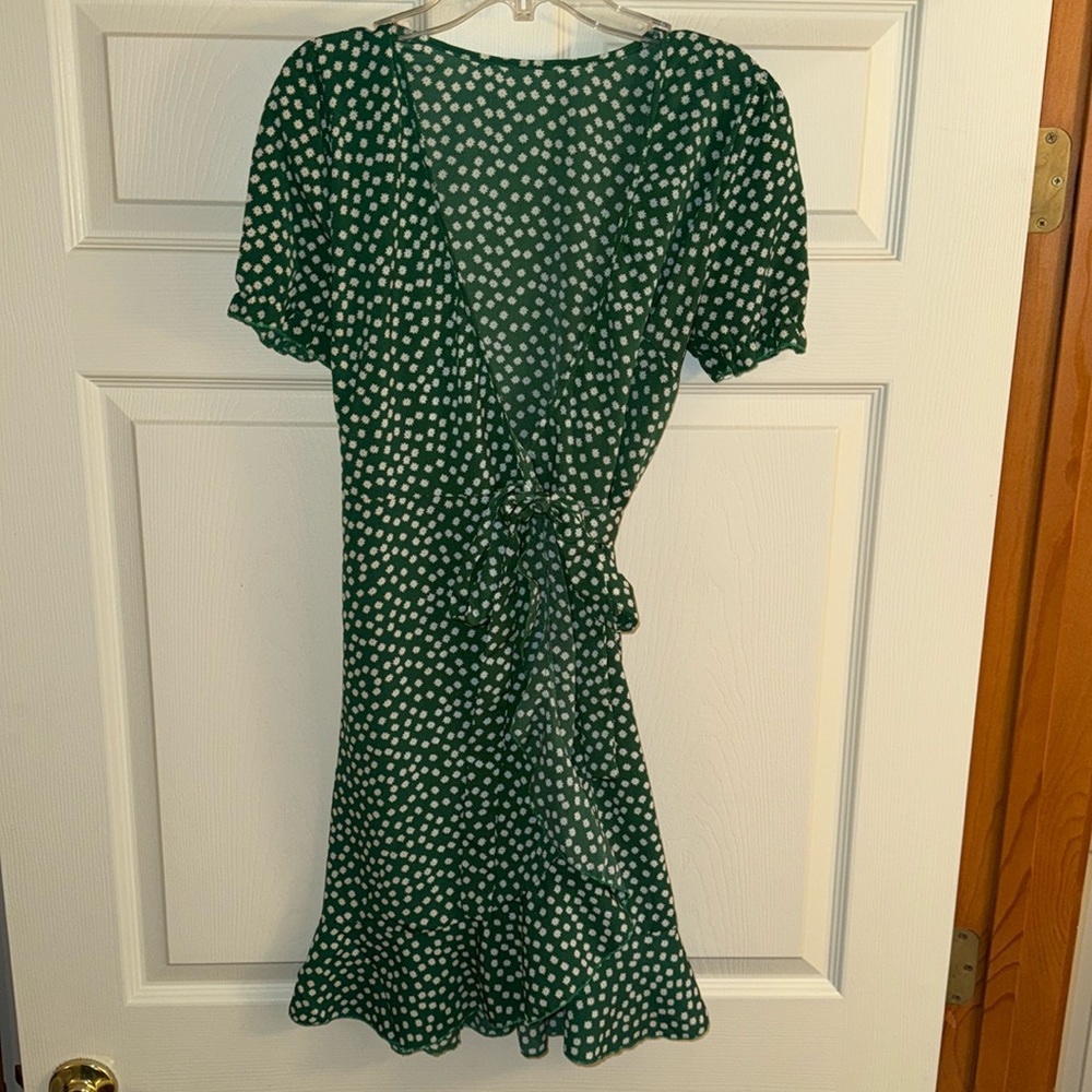 SHEIN size S green dresses with white flowers. Ties in left waits. Worn once.
